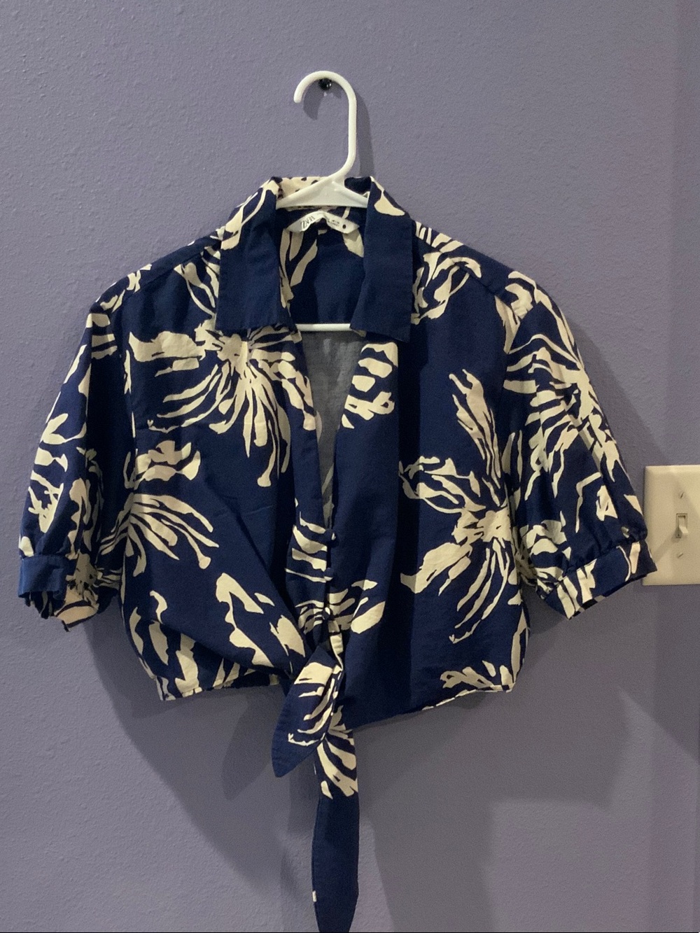 Zara Navy & Cream Floral Tie-Front Crop Top
